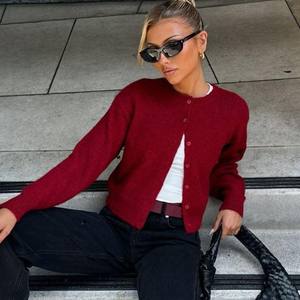 Cardigan Corto Personalizzato 2026 Grigio Chiaro e Rosso, Maglia Primaverile Estiva con Bottoni in Cotone per Donna - Product Image 3