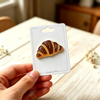 Fabricant de Pins Géométriques Créatifs, Usine de Pins en Émail avec Logo Personnalisé, Vente en Gros de Badges Métalliques Personnalisés en Gros