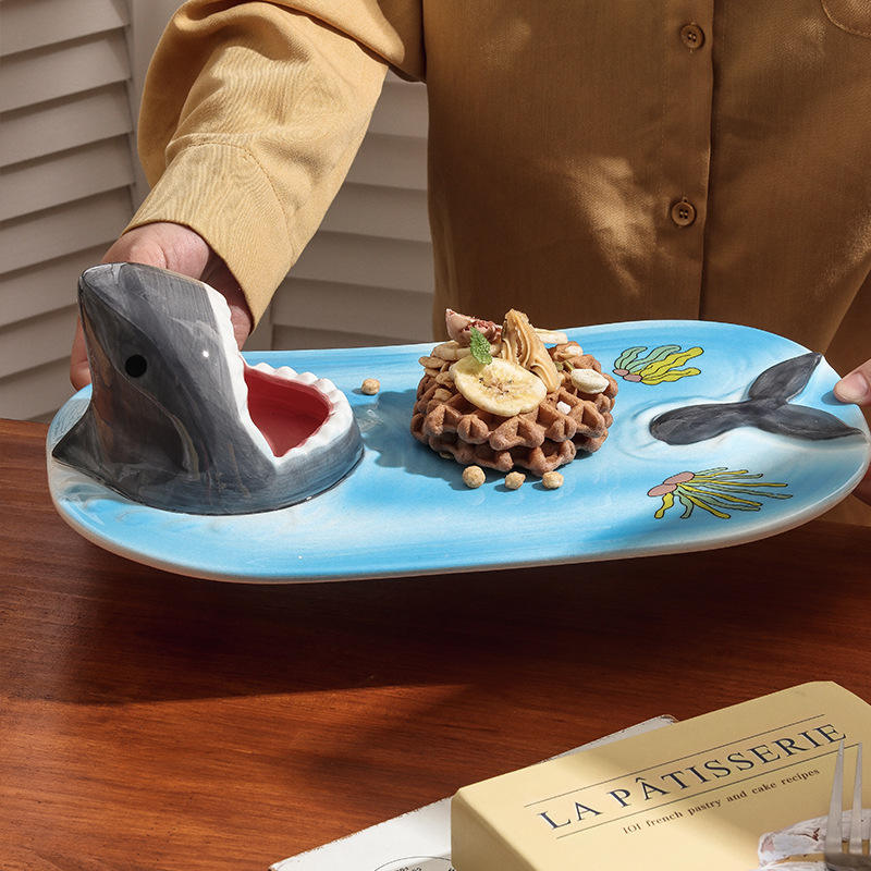 Shark plate-light blue