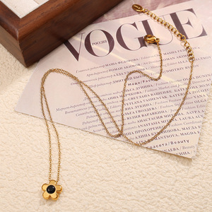 Collar de flores de acero inoxidable con colgante de cinco pétalos, cadena para clavícula, regalo de joyería para mujer - Product Image 3