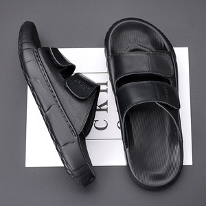Sandales à double bride réglables noires pour hommes, chaussures décontractées sportives avec semelle épaisse antidérapante pour l'été, l'extérieur et le quotidien - Product Image 1