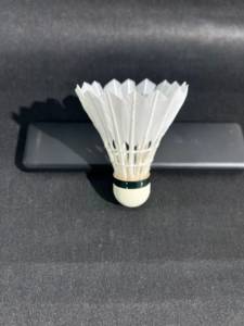 Kok putih stabilitas penerbangan tahan lama kustom OEM klub ringan pelurus bulu alami ganda - Product Image 5