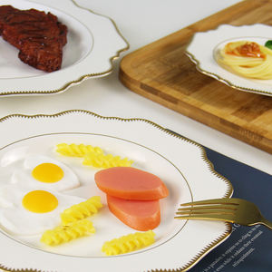 Platos de Cerámica de Porcelana Fina con Borde Dorado de Lujo para Decoración de Bodas, Diseño de Girasol - Product Image 2