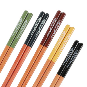 Palillos de saury de cinco colores, palillos de madera estilo hotel, un palillo por persona, estilo japonés puntiagudo para servir en familia - Product Image 1