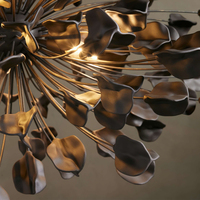 Lustre moderne en laiton de 42 pouces, style luxueux, pétales de fleurs en céramique noire, pour salle à manger, salon