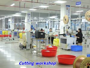 Cable Espiral QUANWEI de 2-5 Núcleos, 0.25-0.75mm, Cubierta de PVC Flexible, Conectores AS/NEMA/CEI, Cobre Puro, 15m, Longitud Personalizada de Fábrica - Product Image 5