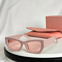 Lunettes de soleil rétro unisexes tendance à verres dégradés colorés, monture carrée épaisse et robuste, style vintage, polarisées, protection UV, blanches