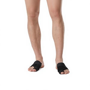 <span class=keywords><strong>Attelle</strong></span> Correctrice d'<span class=keywords><strong>Hallux</strong></span> <span class=keywords><strong>Valgus</strong></span> pour l'Élargissement du Pied, Redresseur d'Orteils, Soulagement des Douleurs, Soutien du Pied pour Hommes et Femmes, Confortable et Respirant - Product Image 3