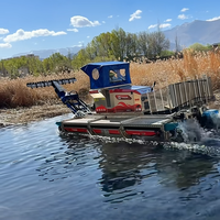 Bateau amphibie multifonctionnel pour la récolte des roseaux, la coupe de l'herbe des lacs et la gestion des zones humides.