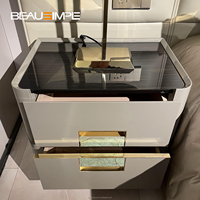 Lit double italien léger et moderne de style luxueux Lit de villa en bois massif en tissu de soie de luxe pour meubles de maison Lit King Size