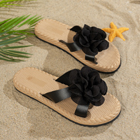 Sandales d'été bohèmes à fleurs 3D pour femmes, tongs de plage noires tendance, légères, antidérapantes, en PVC, mules plates