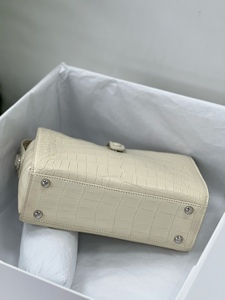 Sac à main en cuir de crocodile véritable en gros – Sac à bandoulière de luxe de créateur |   Sac pour femme haut de gamme OEM - Product Image 4