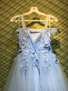 Nuovo Stile Abito da Fata Azzurro con Scollo Quadrato, Elegante Vestito Principessa con Spalline e Rete Bianca per Esibizioni di Bambini - Product Image 6