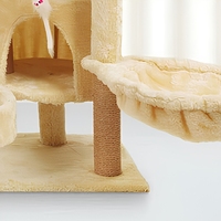 Grand arbre à chat en peluche mignon avec hamac, perchoir et griffoir, emballé en carton pour chats d'intérieur