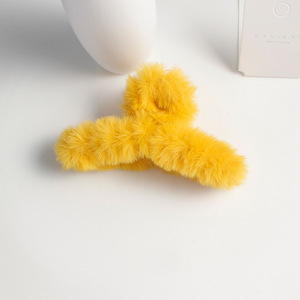 Grands accessoires <span class=keywords><strong>de</strong></span> cheveux élégants antidérapants, Barrettes d'hiver en peluche en fourrure <span class=keywords><strong>de</strong></span> <span class=keywords><strong>crabe</strong></span> pour femmes, pinces à cheveux, grandes pinces à cheveux - Product Image 2