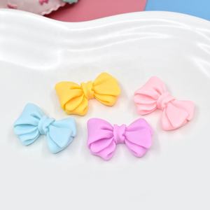 Lindos lazos de resina con forma de lazo, cabujones planos de dibujos animados, sets para manualidades DIY y adornos para álbumes de recortes. - Product Image 4