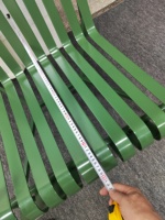 Chaise de jardin et de salle à manger extérieure au design moderne en fer, couleur personnalisable, imperméable, confortable et durable pour villa et parc
