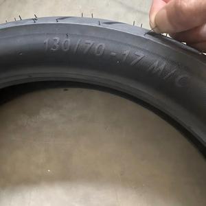 Nueva Carcasa de Neumático para Motocicleta de Alta Calidad con Certificación ISO, Tamaño 130/70-17 - Product Image 3