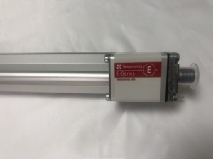 เซ็นเซอร์วัดระยะทางเชิงเส้น Temposonics E-series รุ่น EP00150MD341A01 ที่มีความสามารถป้องกันการรบกวน - Product Image 2