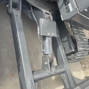 รถขุด Develon DX80D พร้อมบุ้งกี๋ขุดและชิ้นส่วนเครื่องยนต์ - Product Image 3