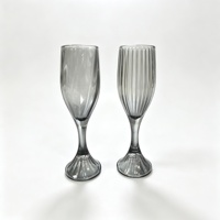 Flûte à champagne grise fumée côtelée à rayures verticales, verre à pied long en cristal pour mariage, fête, bar, vente en gros, logo personnalisé