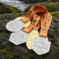 Médaille de course 3D en alliage de zinc, simple face, plaquée or et argent, avec logo et lettre personnalisés, et ruban