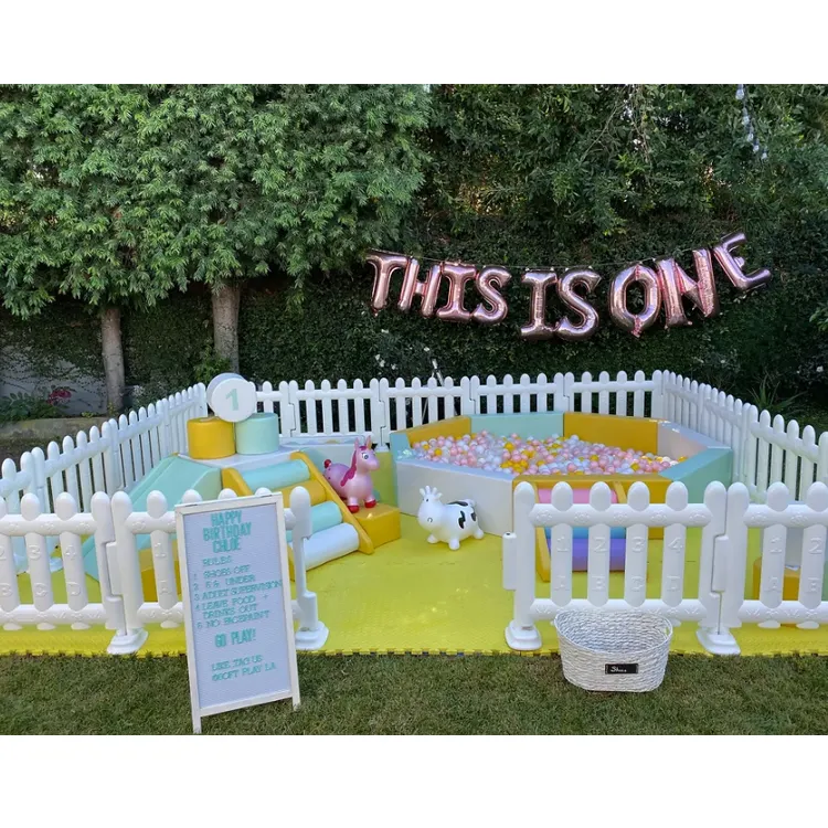 Раздвижная детская игровая площадка, детская игровая пластиковая ограда, белая мягкая игровая ограда