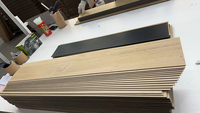 Planche de vinyle de luxe de texture en bois de chêne pour le projet de bureau d'hôtel Plancher commercial LVT LVP de colle de matériel vierge vers le bas 3/0mm
