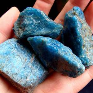 Pietre curative dei cristalli grezzi dei campioni minerali del quarzo dell'<span class=keywords><strong>apatite</strong></span> <span class=keywords><strong>blu</strong></span> grezza all'ingrosso della roccia naturale - Product Image 3
