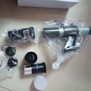 Telescopio Astronómico F900114EQ con Aumento de 450x y Montura Ecuatorial para Observación de la Luna y las Estrellas - Product Image 3