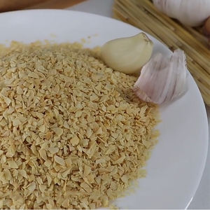 Granuli di Aglio Essiccati all'Aria dalla Cina, Verdura Disidratata, Aglio Tritato Sbucciato, Aglio AD Essiccato e Frantumato - Product Image 2