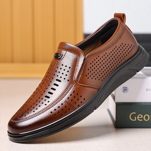 รองเท้าโลฟเฟอร์หนังลำลองแบบเจาะรูระบายอากาศได้ดี พื้นนุ่ม สวมใส่สบาย สำหรับผู้ชาย อายุ 18-40 ปี - Product Image 1