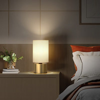 Lámpara de Mesa Moderna Nórdica de Latón con Pantalla de Tela, Base para Bombilla E14, Diseño Simple y Flexible, Luz Cálida Ambiental para Dormitorio o Sala de Estar