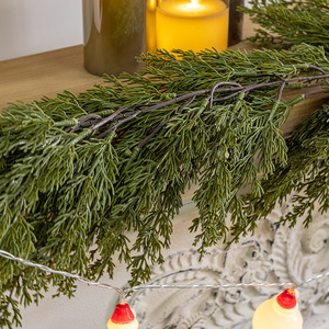 Guirnalda de Ciprés Artificial Suave YUELIAN, Enredadera de Cedro de Tacto Real, Decoración Navideña para Chimenea y Mesa - Product Image 4