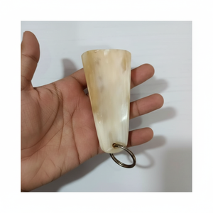 Cuchara calzador para botas y zapatos al por mayor hecha de cuerno natural procedente de la India - Product Image 1