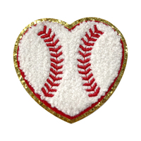En gros, Patchs chenille en forme de cœur de baseball, texture douce, broderie éponge, badge thermocollant, bordure à paillettes dorées, pour vêtements universitaires