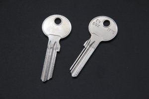 Oem/ODM phổ sắt vật liệu xe ổ khóa thay thế chìa khóa/bổ sung New ev69x 1775 khoảng trống chính - Product Image 2