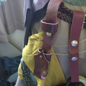 Étui de protection portable en cuir PU classique pour éventail médiéval, sac de rangement durable à la taille, cadeaux personnalisés pour cosplay Renaissance - Product Image 3