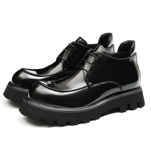 Chaussures habillées pour hommes de haute qualité, fabriquées à la main, au design moderne et dotées de semelles en caoutchouc durables et souples. - Product Image 3