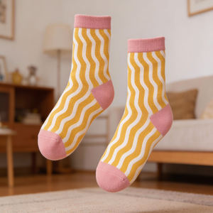 Meias de Massagem para Alívio da Fasciíte Plantar - Design com Bumps Elevados, Relaxamento em Casa, Recuperação Pós-Treino - Product Image 3