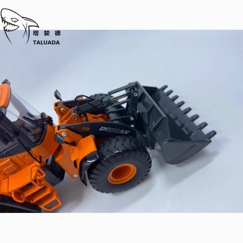 【新品未開封】超希少DOOSAN DL420A ホイールローダー 1/40模型 TALUADA Alloy 1:40 Scale Doosan DL420A Loader Bulldozer