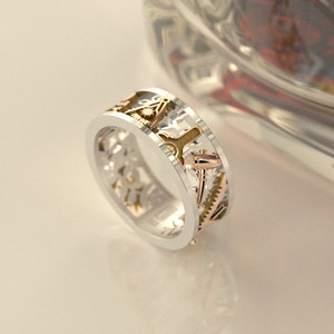 Bague ajourée bicolore pour homme, bijou de doigt tendance, à porter au quotidien - Product Image 4
