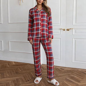 Conjunto de Pijama Feminino Vermelho Xadrez de Natal com Gola Notch, Manga Longa e Calça Comprida, em Viscose Macia, Tamanhos Grandes Personalizados - Product Image 2