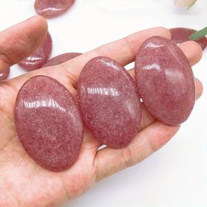 Vente en gros de pierres ovales en quartz fraise naturel poli pour la guérison spirituelle, la décoration intérieure et les cadeaux de fêtes - Product Image 2