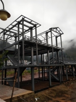 Edificio de estructura de acero comercial Sala de exposiciones prefabricada Construcción de metal prefabricada de varios pisos