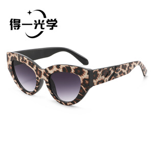 แว่นกันแดดทรงแคทอาย UV400 โพลาไรซ์สำหรับผู้หญิงสไตล์แฟชั่นกลางแจ้ง - Product Image 1