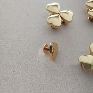 Clou de rivet en forme de cœur <span class=keywords><strong>à</strong></span> la mode de bonne qualité avec vis pour sac en cuir rivet pour ceinture en cuir <span class=keywords><strong>rivets</strong></span> métalliques pour sac - Product Image 3