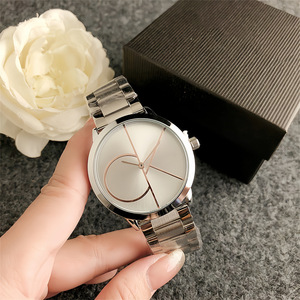 <span class=keywords><strong>Montre</strong></span> à Quartz DW pour <span class=keywords><strong>Homme</strong></span> Style Décontracté Tendance Instagram avec Boîtier <span class=keywords><strong>Chic</strong></span> pour Étudiant en Alliage Rond Bracelet en Acier Inoxydable Mouvement Miyota - Product Image 3