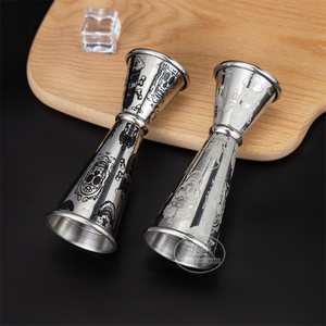Jigger de acero inoxidable grabado de doble cara de 1/2oz, 30/60ml, logotipo personalizado, herramientas de medida de barra <span class=keywords><strong>pirata</strong></span>, Jigger de cóctel de estilo japonés - Product Image 1