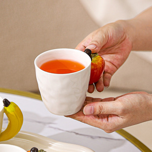 All'ingrosso Design creativo del fumetto <span class=keywords><strong>tazze</strong></span> di <span class=keywords><strong>porcellana</strong></span> <span class=keywords><strong>dipinte</strong></span> <span class=keywords><strong>a</strong></span> <span class=keywords><strong>mano</strong></span> modello di Banana mela lavastoviglie microonde <span class=keywords><strong>tazze</strong></span> di caffè per la casa - Product Image 4